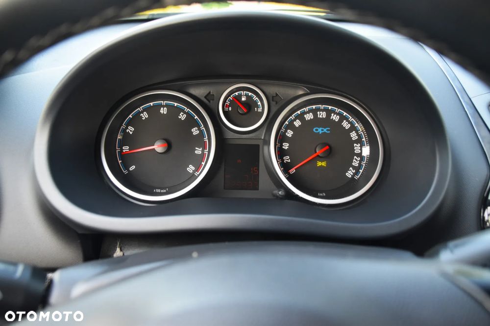 Opel Corsa 1.6 Turbo OPC - 14