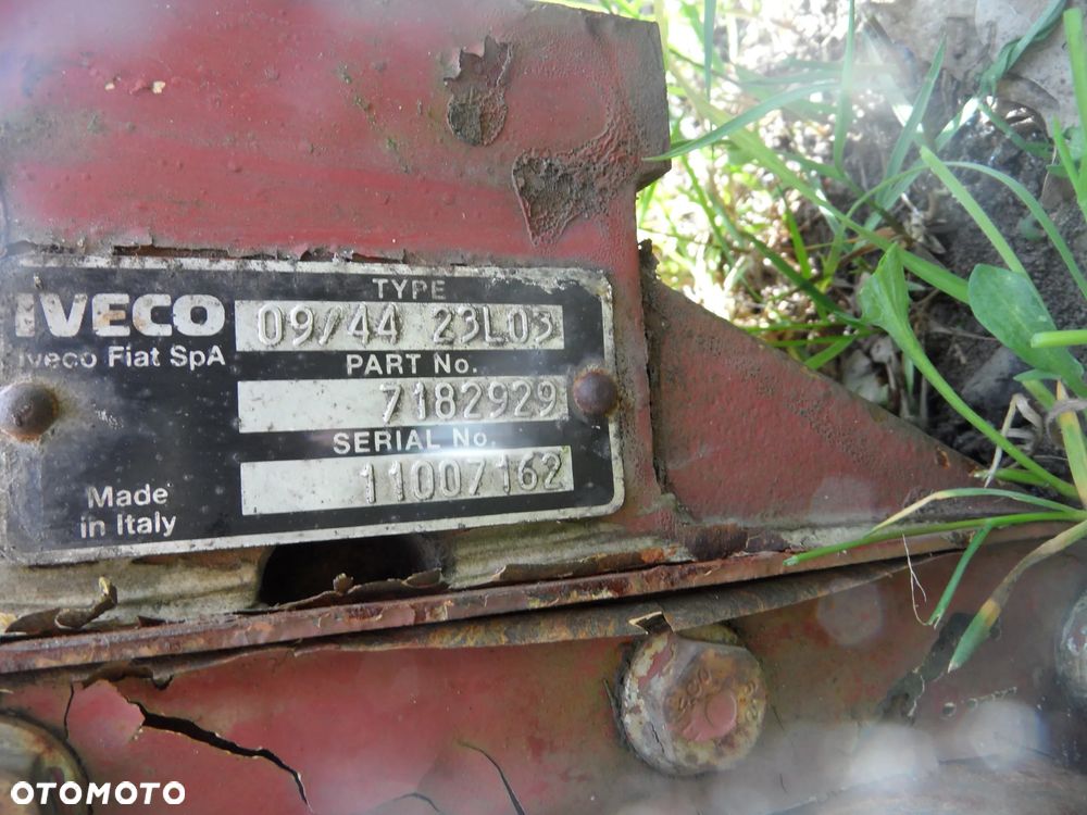 MOST TYLNY IVECO DAILY 9/44 99-05 - 4