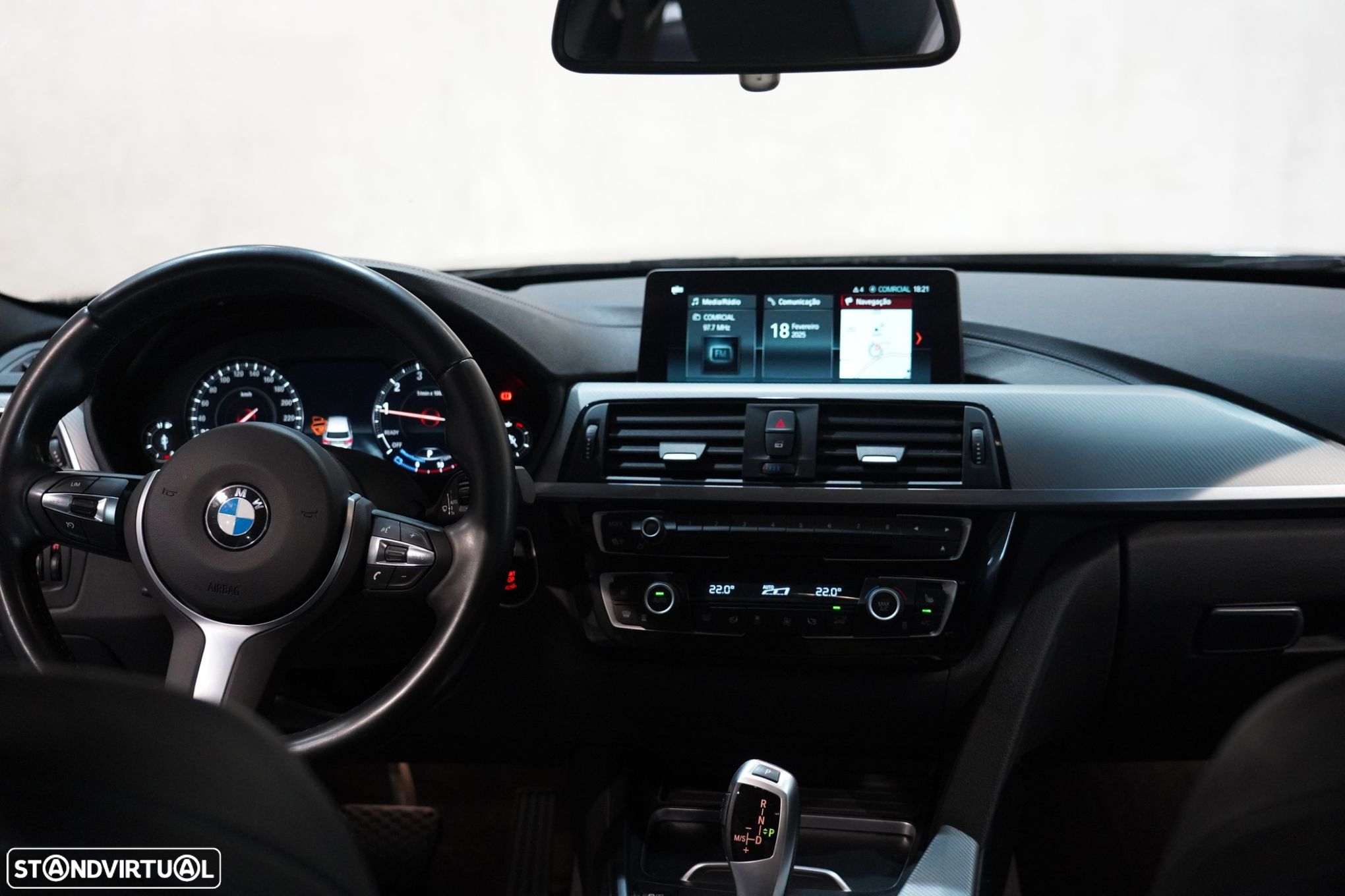 BMW 318 i Touring Pack M Auto - 26