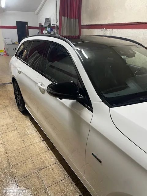 Mercedes-Benz E 300 de 9G-TRONIC AMG Line - 3