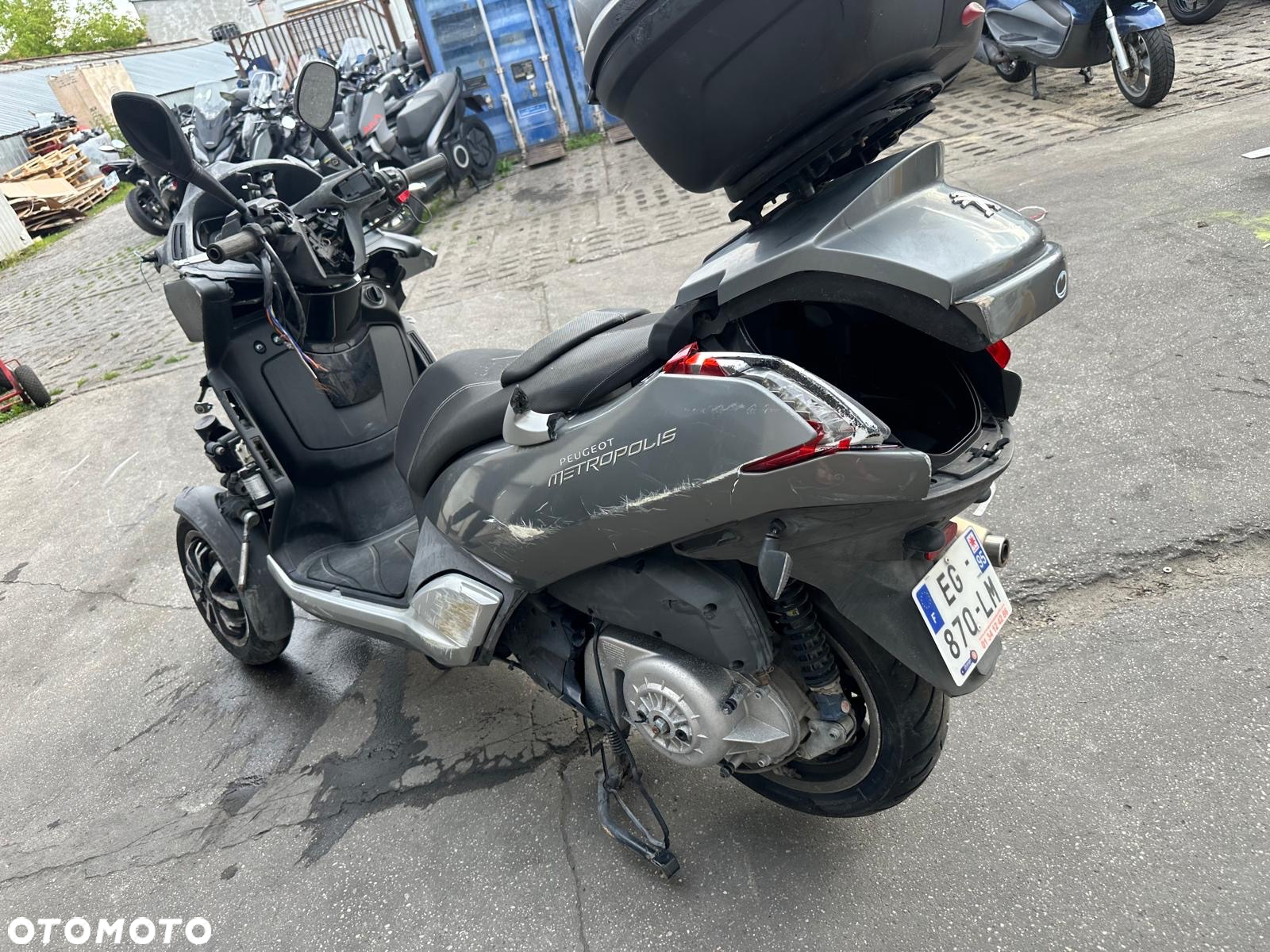 Peugeot Metropolis - 5