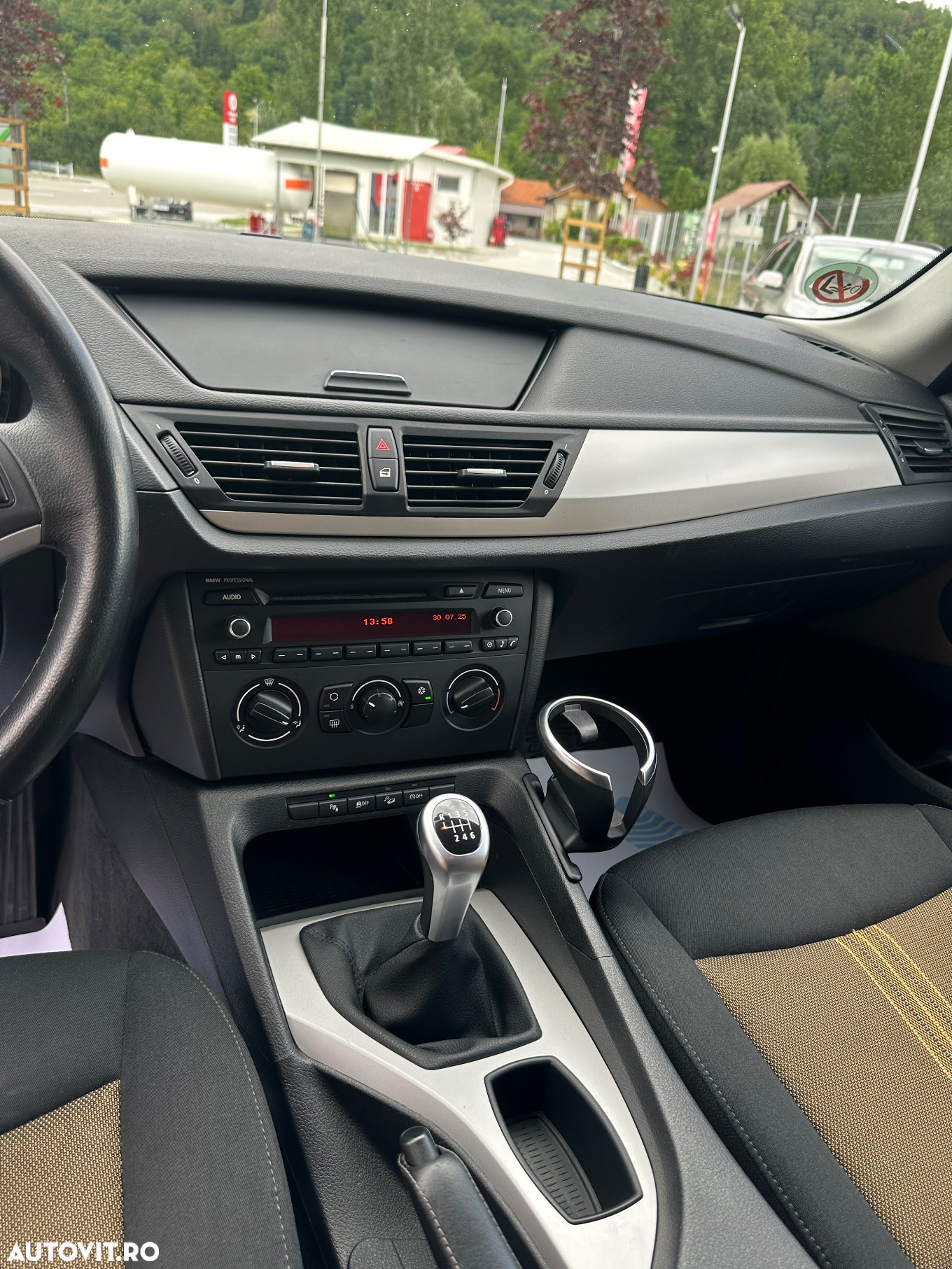 BMW X1 xDrive18d - 9