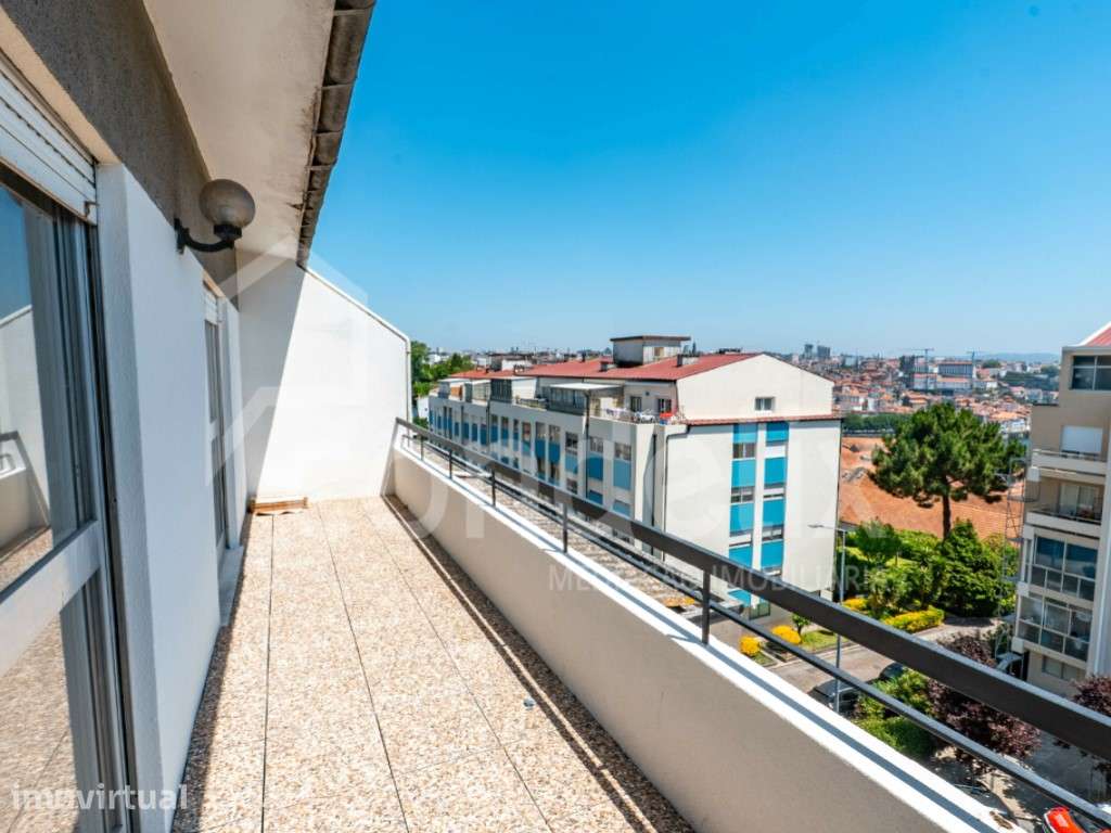 Duplex T6 para venda no Candal, Vila Nova de Gaia - Grande imagem: 2/39
