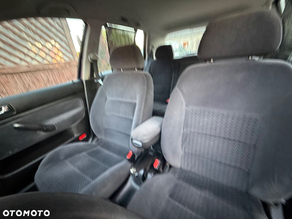 Volkswagen Golf 1.6 Basis - 11