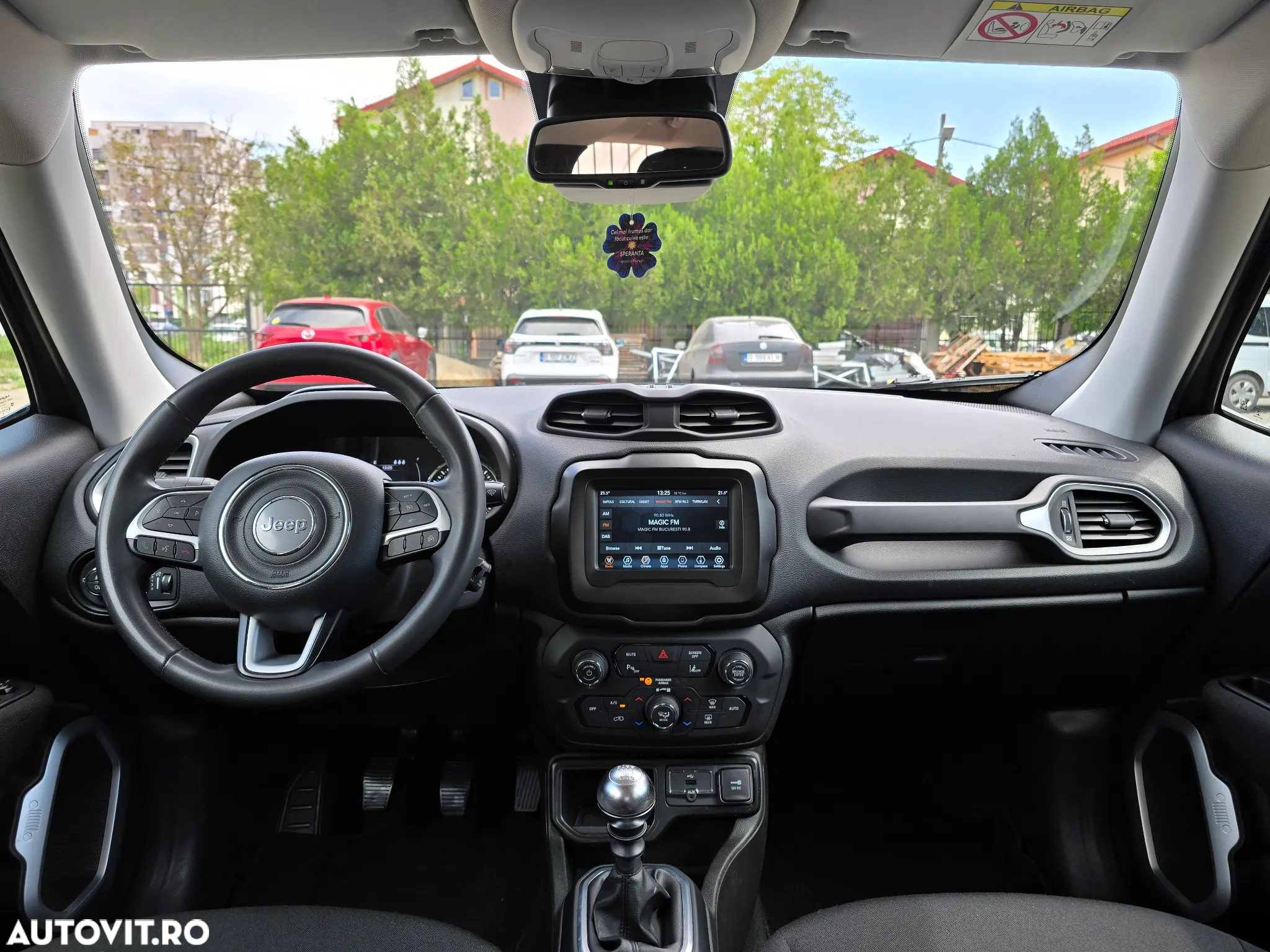 Jeep Renegade 1.0 Turbo 4x2 M6 Longitude - 9
