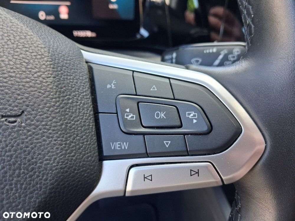 Volkswagen Golf - 11