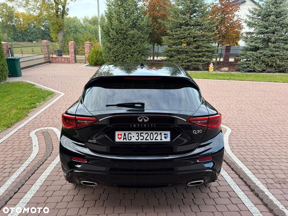 Infiniti Q30 2.2d DCT AWD Sport - 21
