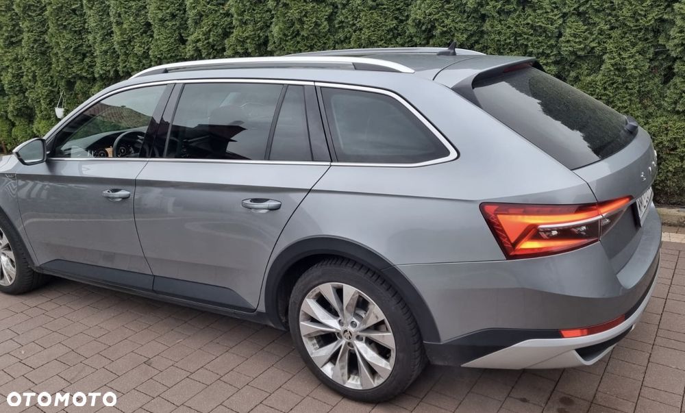 Skoda Superb 2.0 TDI 4x4 DSG Scout - 16