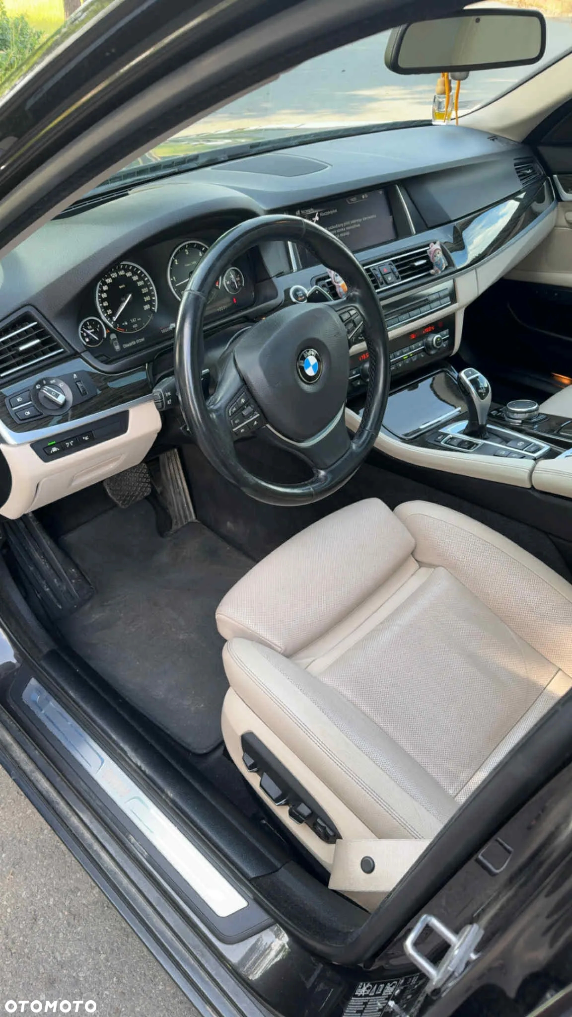 BMW Seria 5 535d xDrive Luxury Line - 9