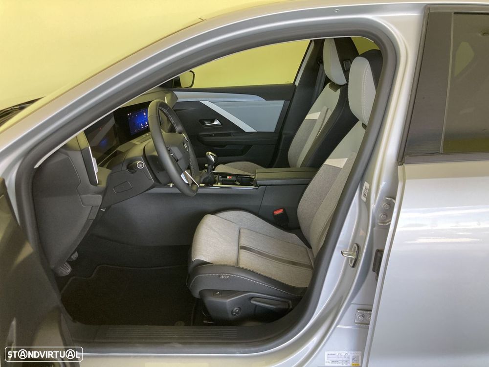 Opel Astra 1.2 T Elegance - 13