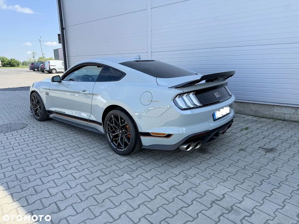 Ford Mustang - 5