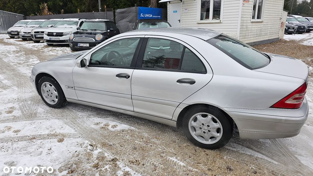 Mercedes-Benz Klasa C 200 CDI Classic - 27