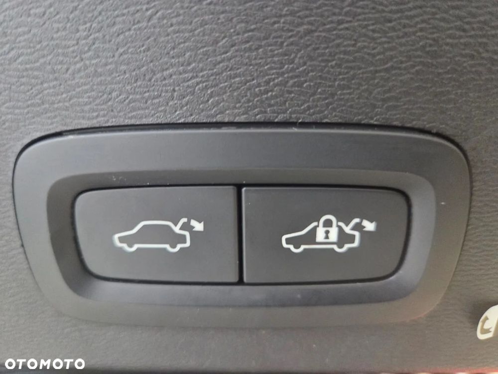 Volvo XC 40 T5 AWD R-Design - 26