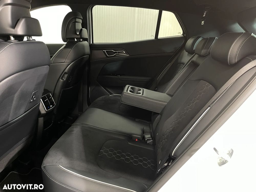 Kia Sportage 1.6 T-GDI HEV 6AT 4x2 GT Line - 12