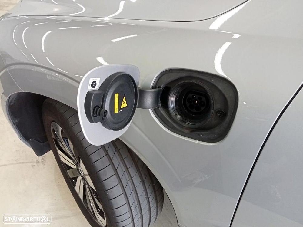Volvo XC 60 2.0 T6 PHEV Plus Dark AWD - 12