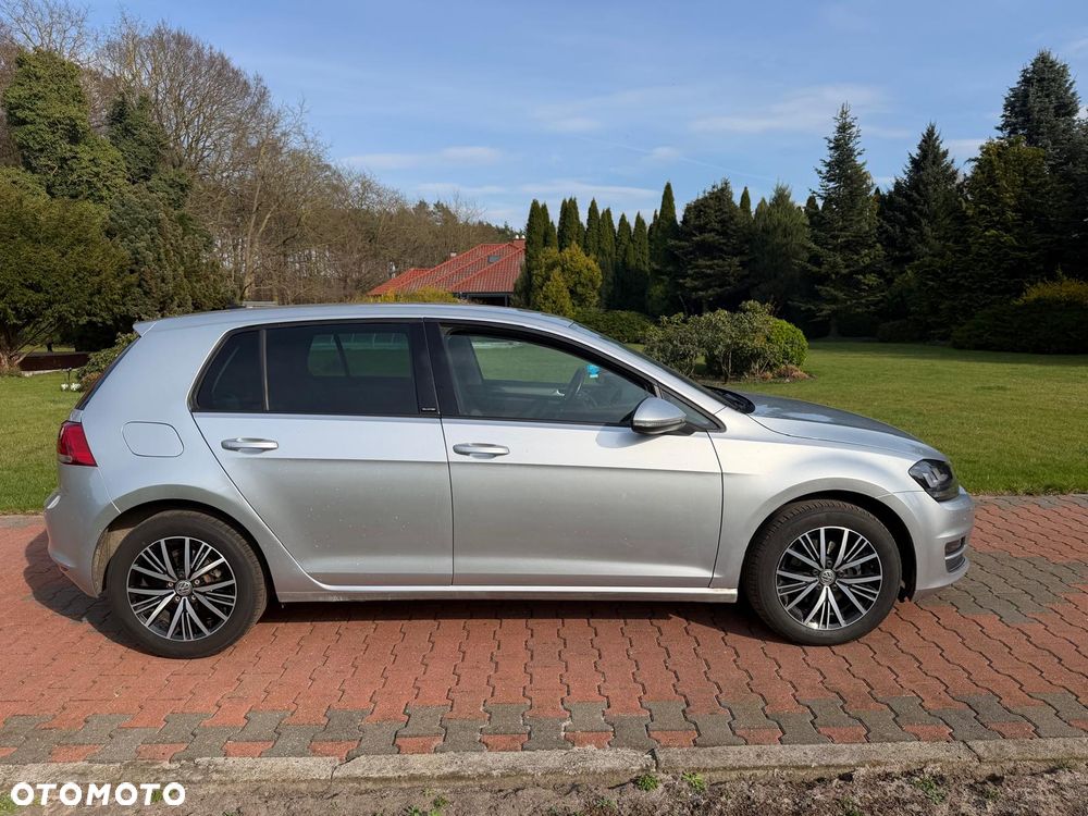 Volkswagen Golf 1.6 TDI BlueMotion Technology Allstar - 14