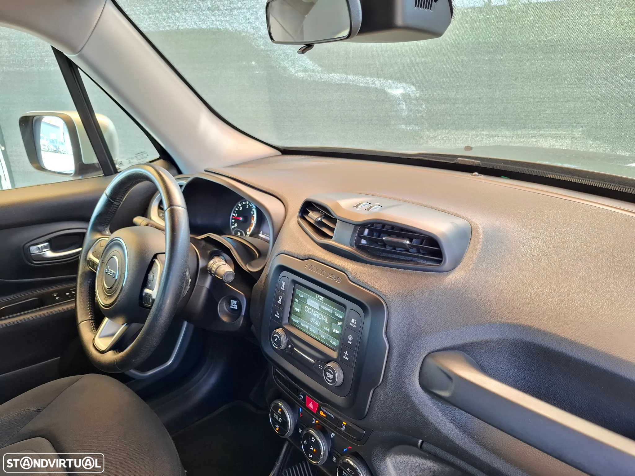 Jeep Renegade 1.6 MJD Limited - 32