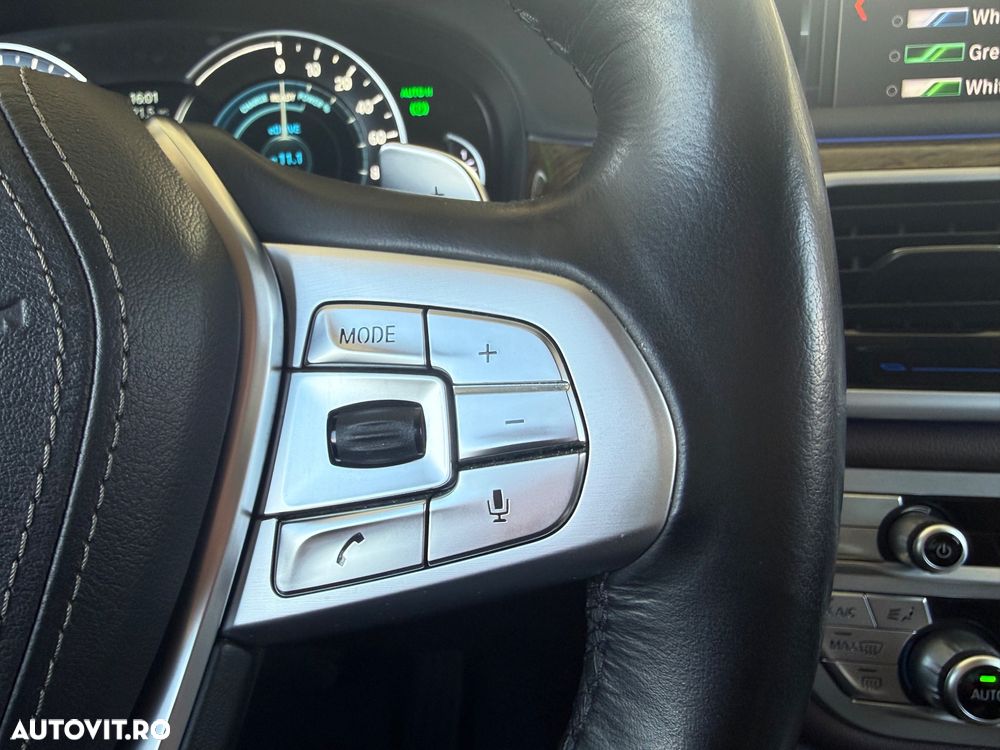 BMW Seria 7 740Le xDrive iPerformance - 16
