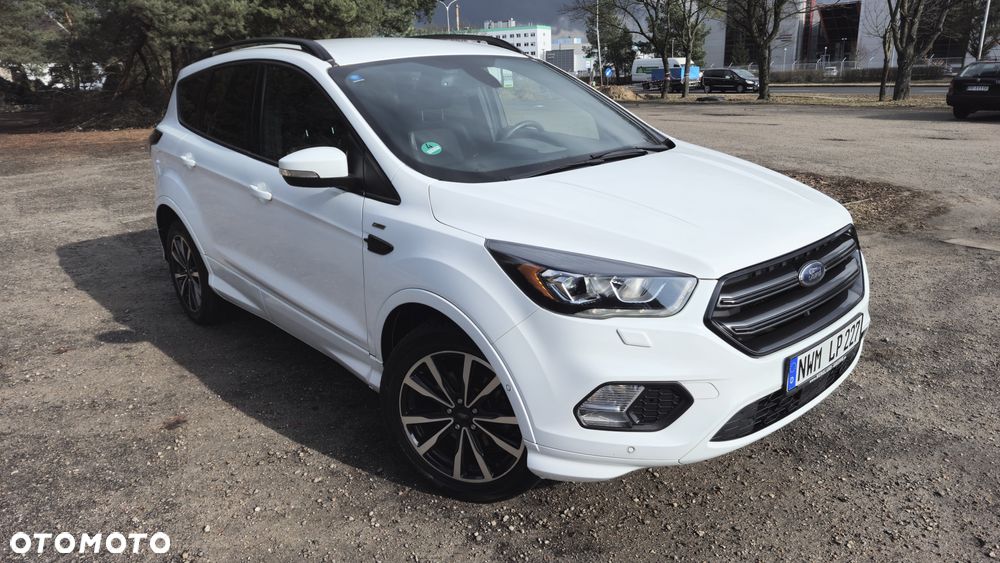 Ford Kuga 1.5 EcoBoost 2x4 ST-Line - 3