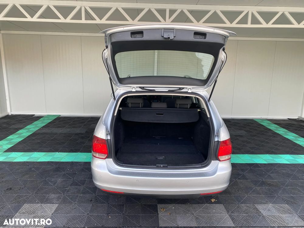 Volkswagen Golf - 12