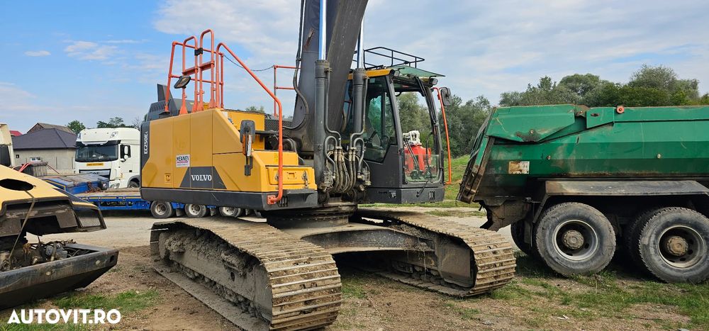 Excavator pe senile Volvo EC 250 - 3