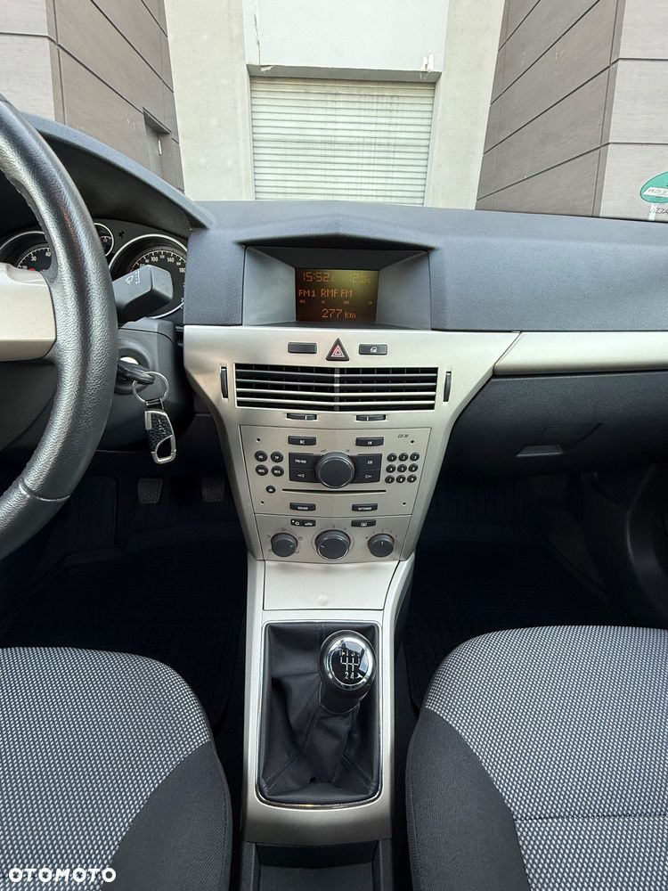 Opel Astra - 24