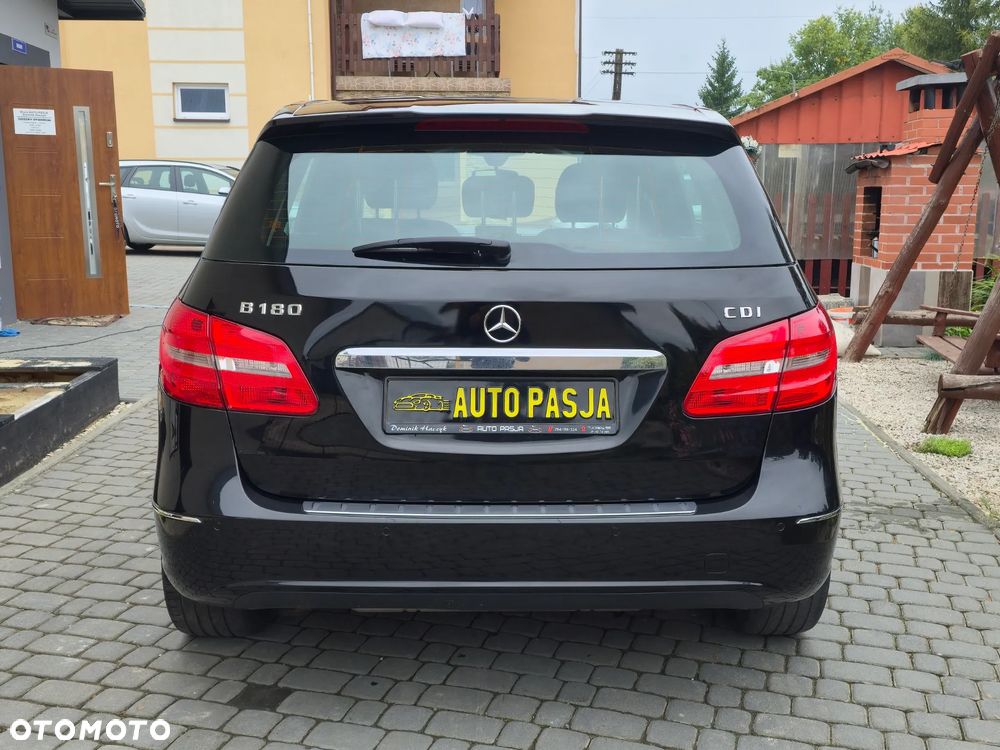 Mercedes-Benz Klasa B 180 CDI (BlueEFFICIENCY) 7G-DCT - 17