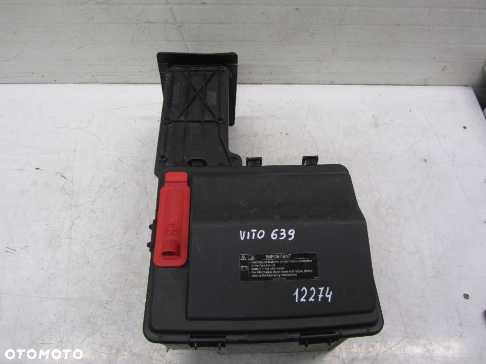 vito 639 3.0CDI V-klasa obudowa skrzynki bezpieczników - 1