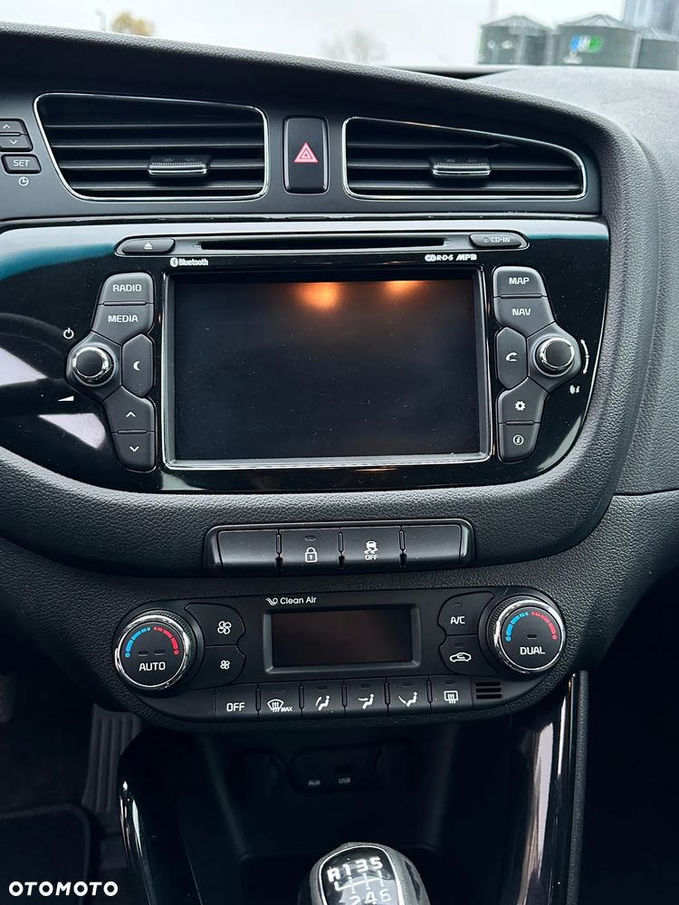Kia Ceed - 14