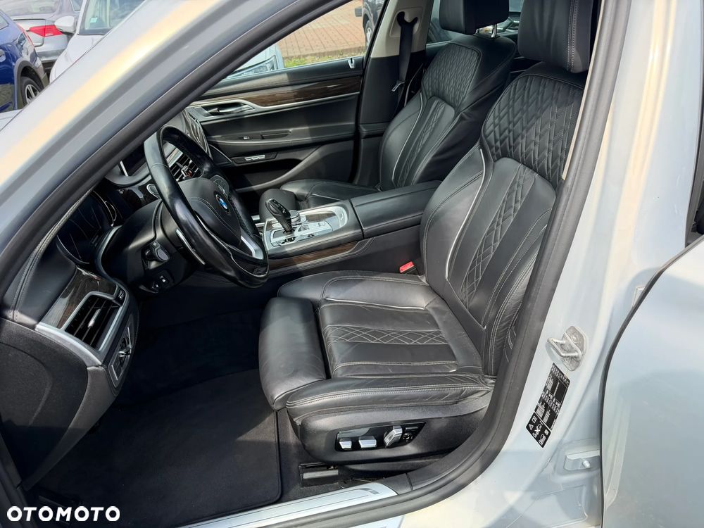 BMW Seria 7 730d xDrive - 13