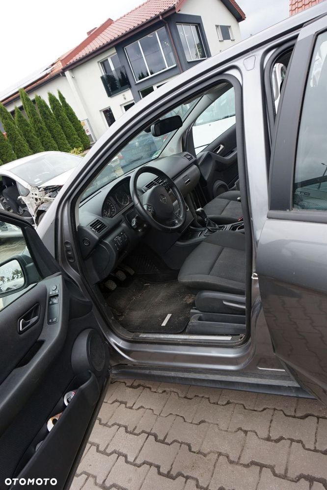 MERCEDES A-KLASA W169 LIFT 5D HB 2011 787 2.0 CDI OM640940 109KM 711640 SREBRNY na części - 14