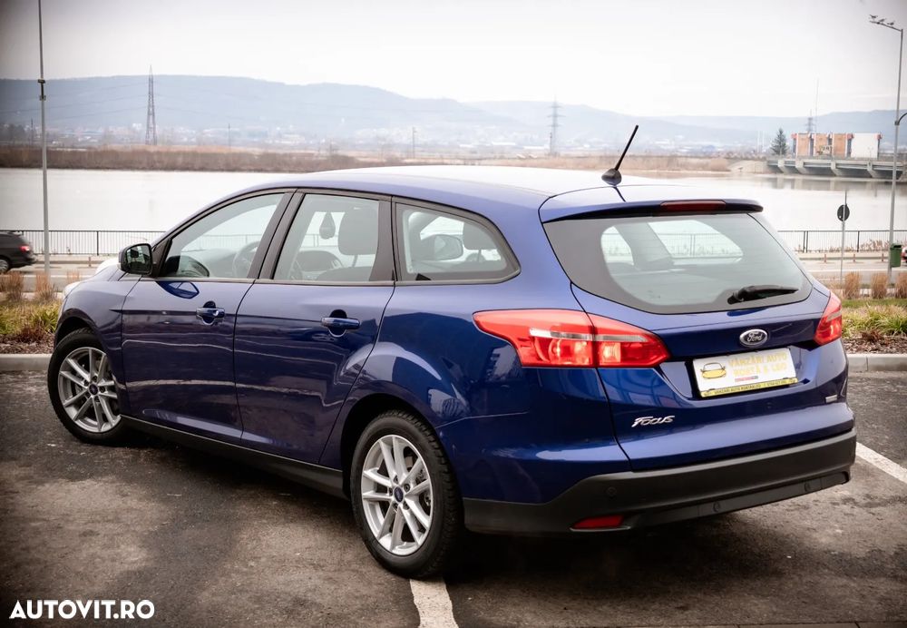 Ford Focus 1.0 EcoBoost Trend - 6