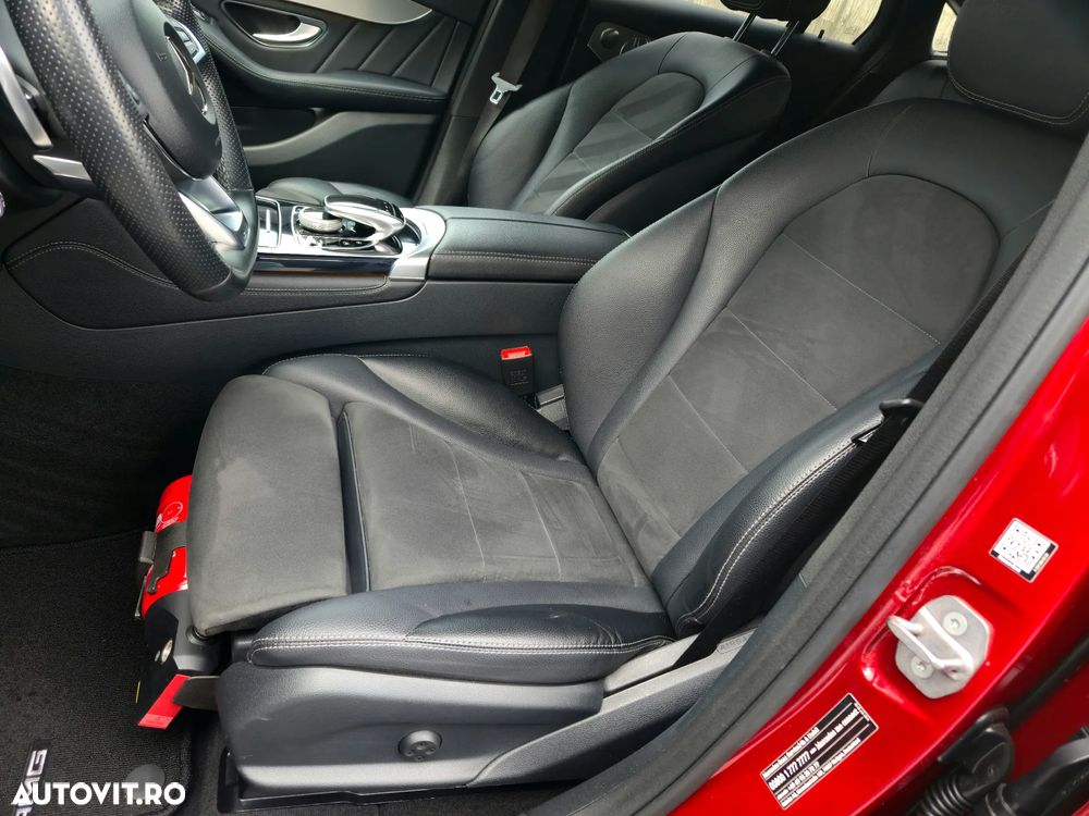 Mercedes-Benz GLC Coupe 250 4Matic 9G-TRONIC AMG Line - 25