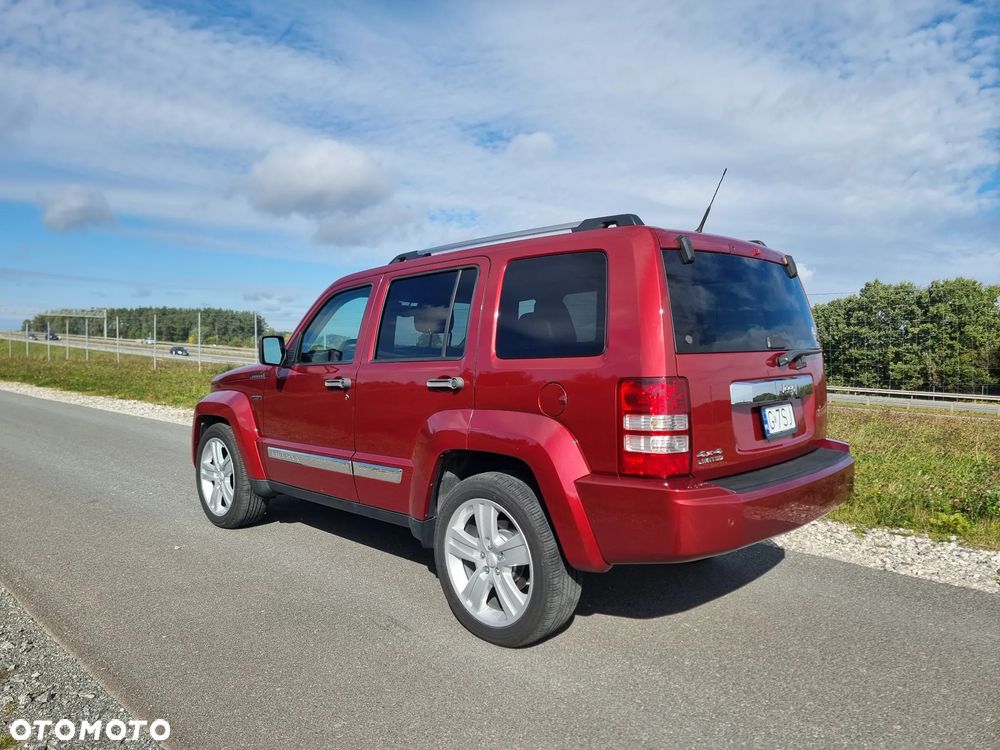 Jeep Liberty - 4