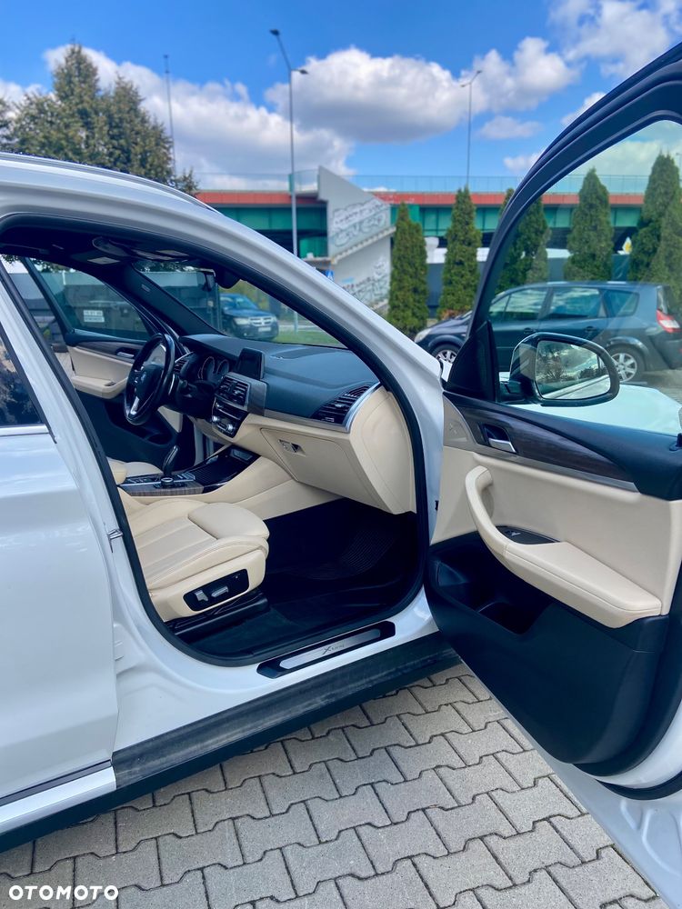 BMW X3 xDrive30i Luxury Line - 25