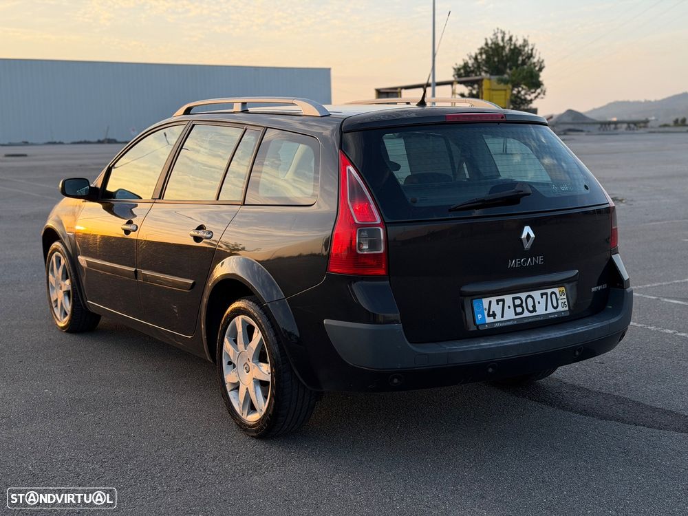 Renault Mégane Break 1.5 dCi Dynamique Luxe - 4