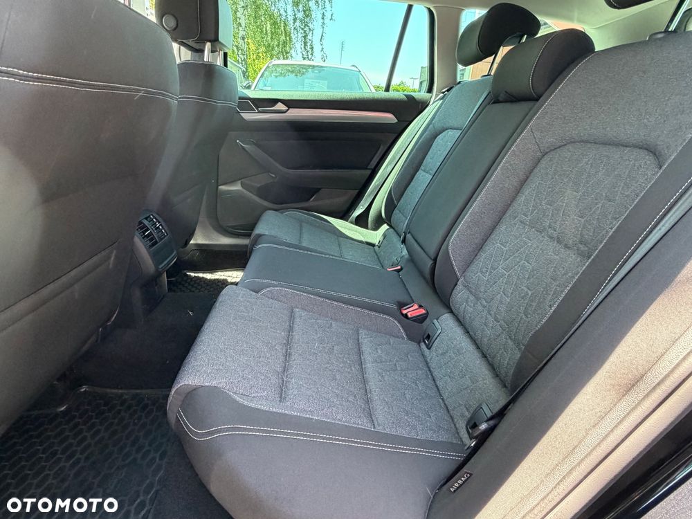 Volkswagen Passat 2.0 TDI EVO Business DSG - 23