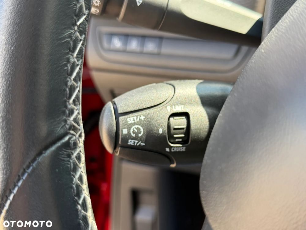 Peugeot 2008 PureTech 110 Stop&Start Allure - 37