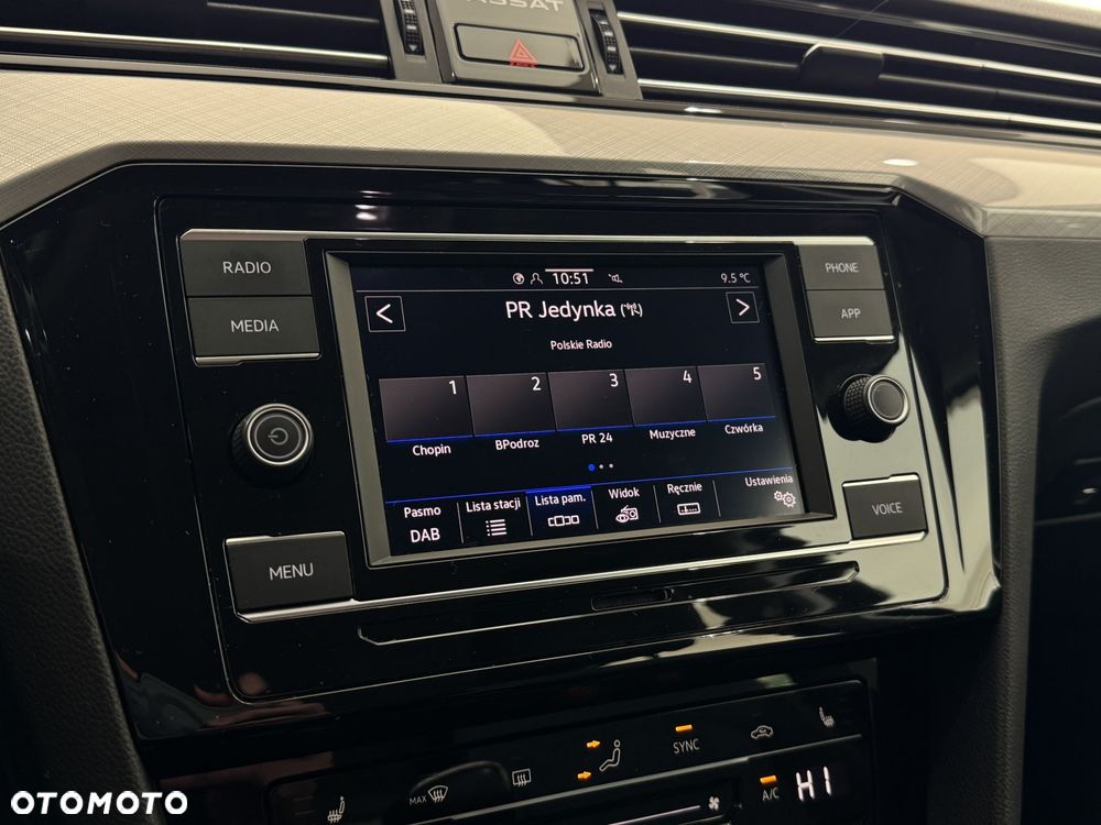 Volkswagen Passat - 27