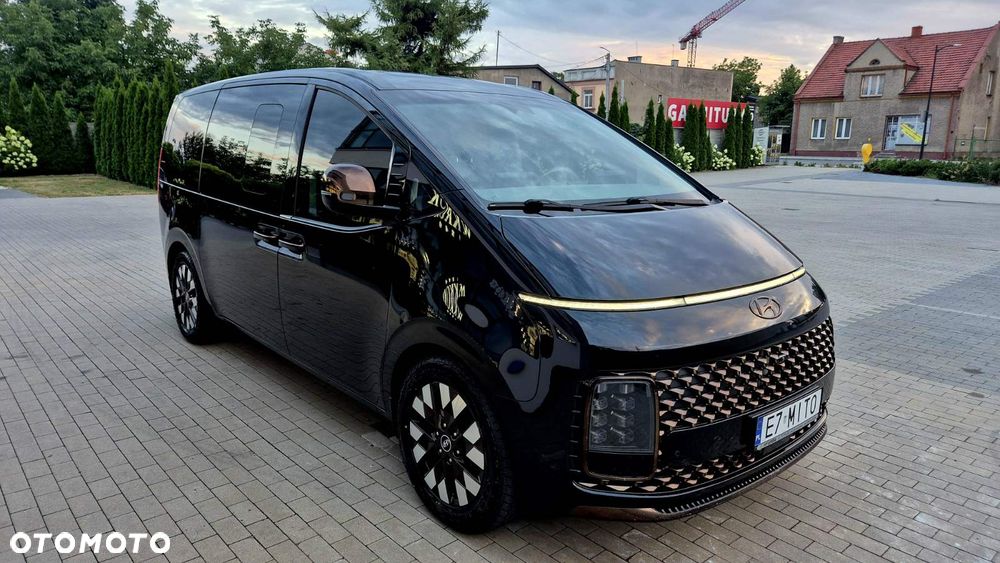 Hyundai Staria 2.2 CRDi Allrad Signature - 10
