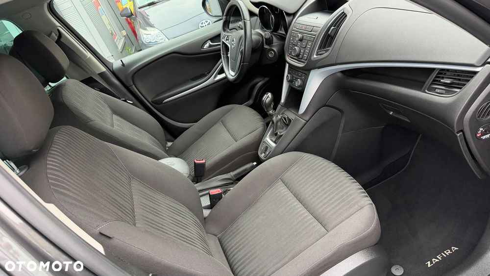 Opel Zafira - 22