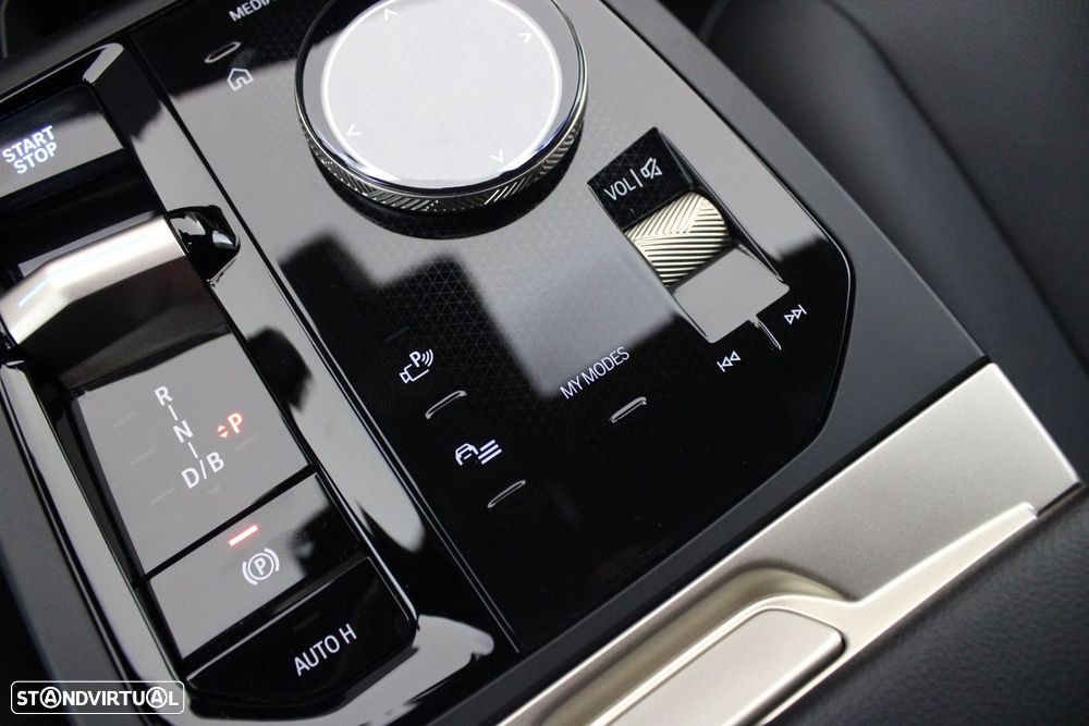 BMW iX xDrive 40 - 28