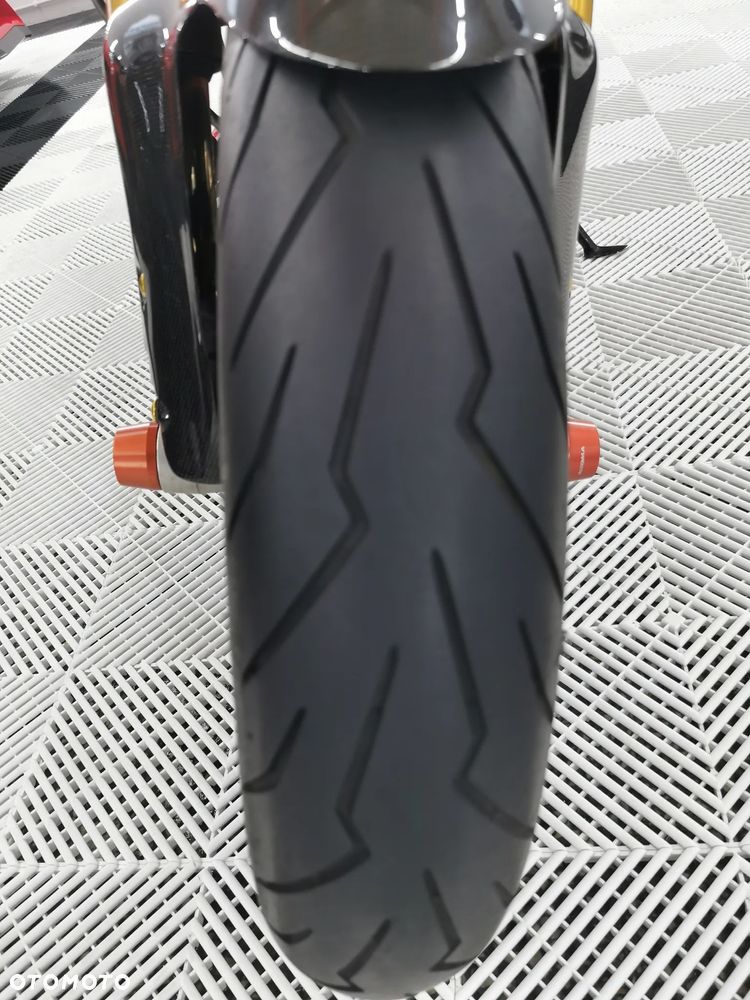 Ducati Streetfighter 1098 - 32