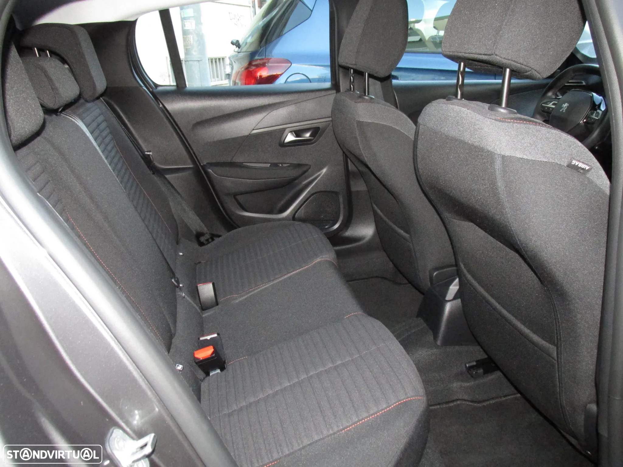 Peugeot 208 1.2 PureTech Active Pack - 17