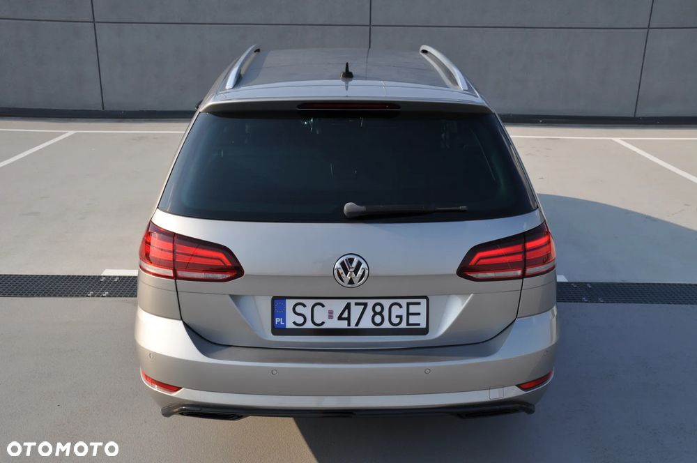 Volkswagen Golf 2.0 TDI SCR Highline - 11