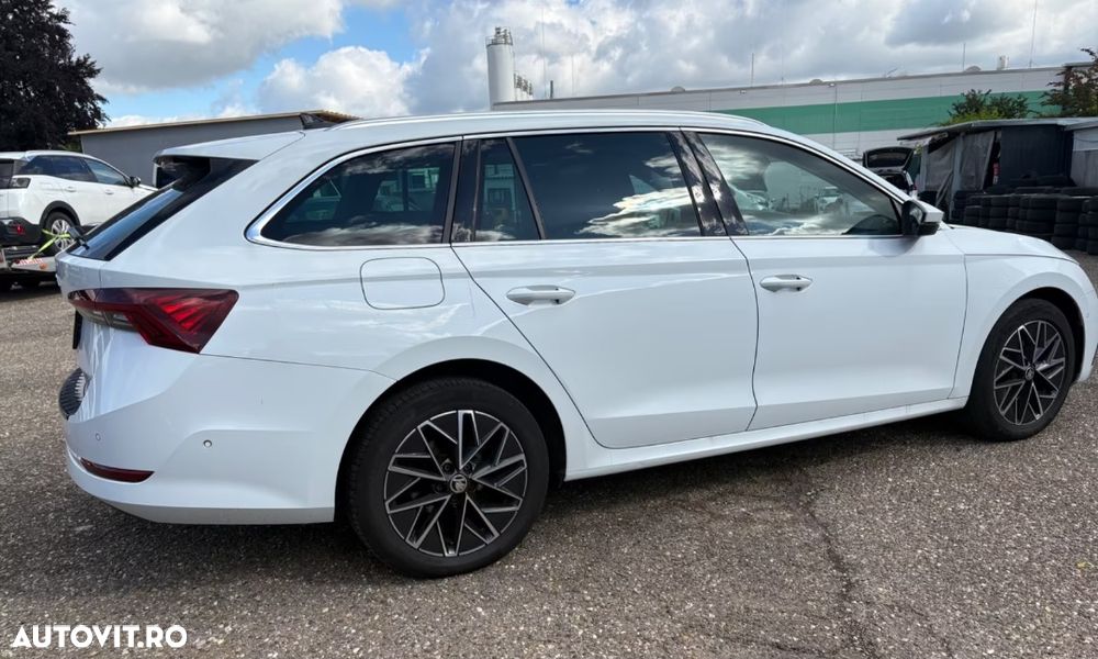 Skoda Octavia 2.0 TDI STYLE DSG - 11