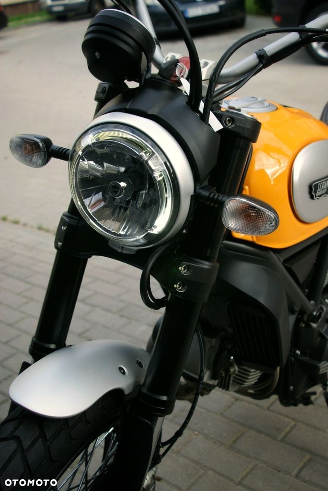 Ducati Scrambler - 9