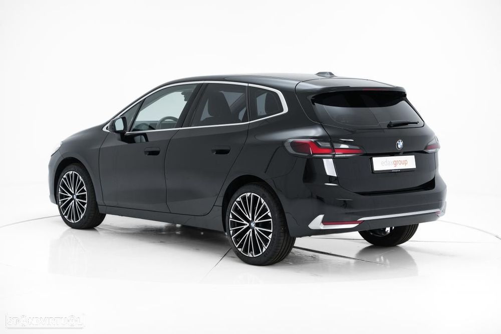 BMW 218 Active Tourer i Aut. Luxury Line - 4