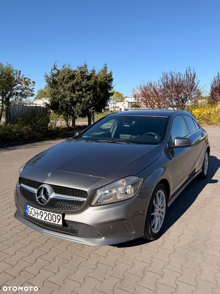 Mercedes-Benz Klasa A 180 7G-DCT - 3