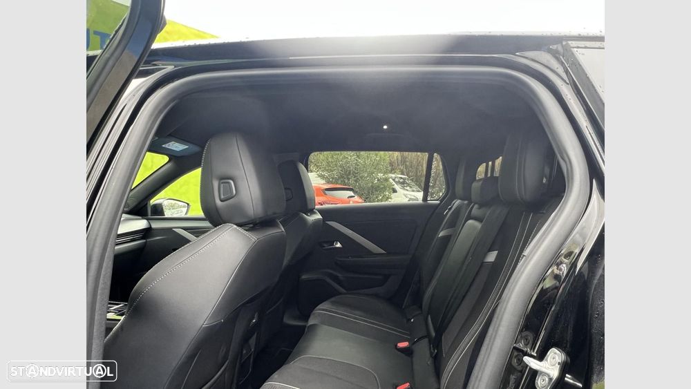 Opel Astra 1.2 T GS Aut. - 13